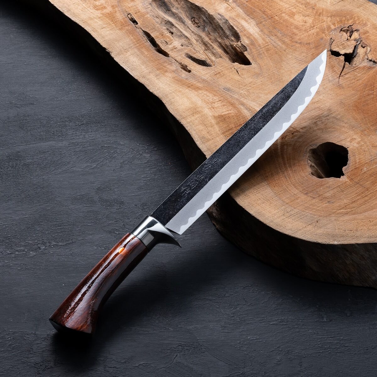 東周作 青紙鋼黒打剣鉈 洋漆仕上 乱刃7寸