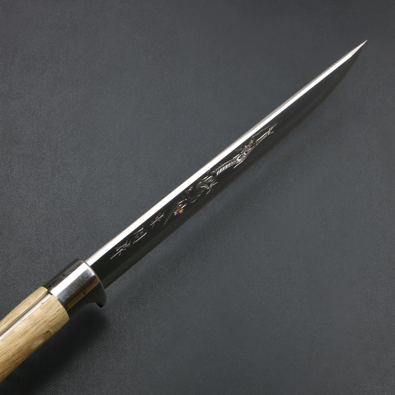 根本は厚く、刃先は薄く