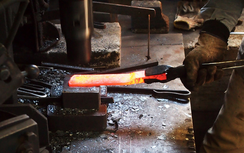 「極上」腰鉈片刃火造り鍛造の写真