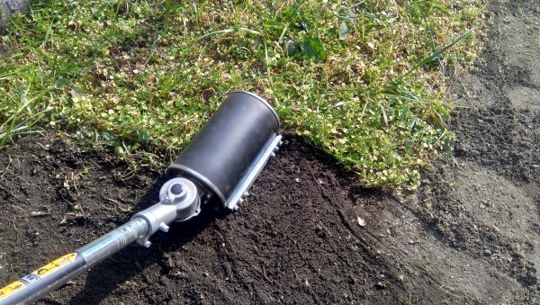 うね草取りまー使用例1