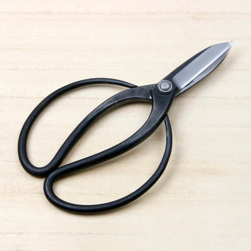 佐保 佐助型 大久保鋏 2寸8分刃 青紙鋼 カシメ止め 総手造り鍛造品 全体