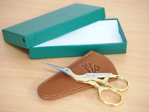 プレマックス 刺繍鋏90mm 鶴型(小) ゴールド専用革ケース 箱付 | 厳選