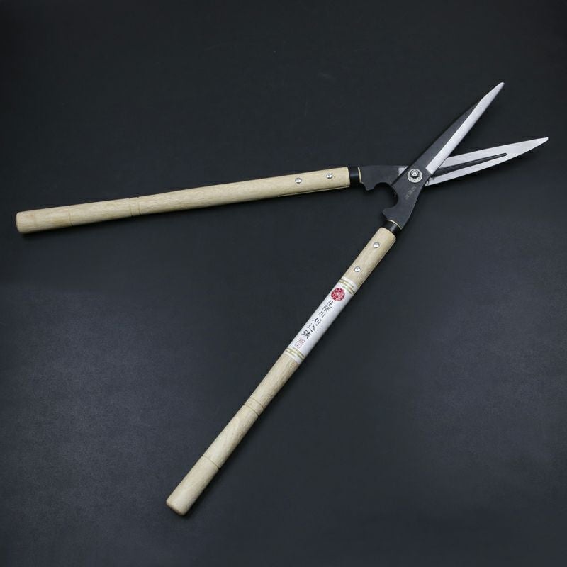 園芸用品　無印本職用刈込鋏　手打鋼付　裏スキ刃長カシメ中央より225ミリ 花隈川 刈込鋏 180mm 白紙鋼 鋼付 | 厳選 刃物 道具の専門店