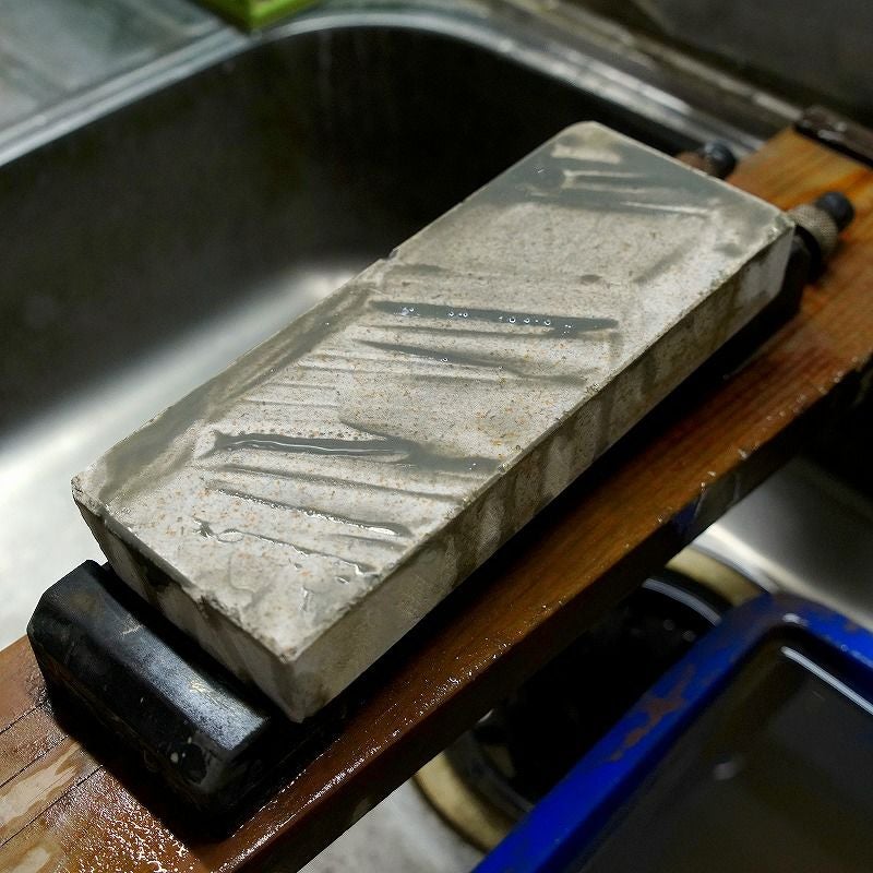 愛媛天然砥石 伊予東山2 中仕上げ用砥石 砥ぎ汁